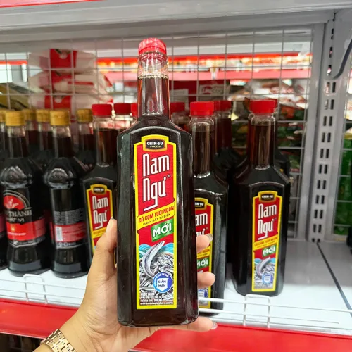 Nước Mắm Cá Cơm CHIN-SU Chai Lớn 900ml