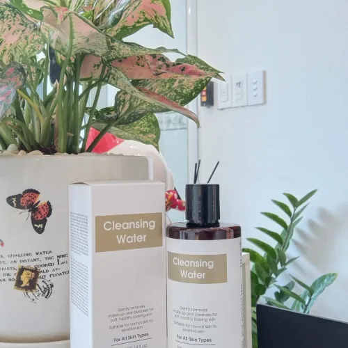 Nước Tẩy Trang Kyung Lab Cleansing Water siêu thẩm thấu đẩy sạch bụi bẩn cho da mặt sáng mịn