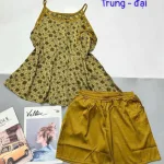 Đồ bộ gấm phối lụa mờ quần đùi trơn áo yếm 2 dây có nút trung