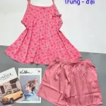 Đồ bộ gấm phối lụa mờ quần đùi trơn áo yếm 2 dây có nút trung