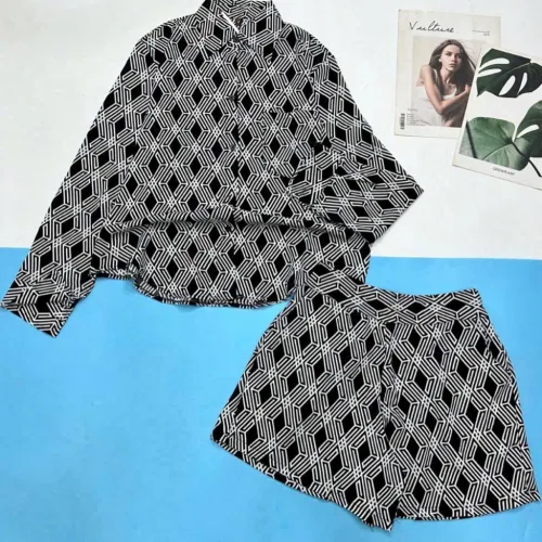 Đồ bộ mango áo sơ mi tay  dài quần đùi nhiều họa tiết