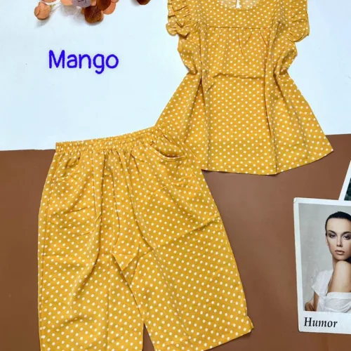 Đồ bộ mango chấm bi quần lửng áo sát nách viền bèo