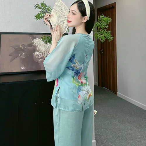 Đồ bộ quần dài áo tay lỡ in hình nhiều hoa sen khác nhau