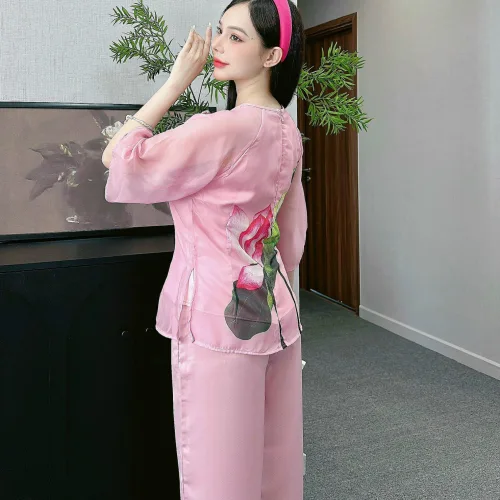 Đồ bộ quần dài áo tay lỡ in hình nhiều hoa sen khác nhau