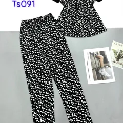Đồ bộ quần dài áo tay ngắn cổ vuông có nút in hoạ tiết nhỏ