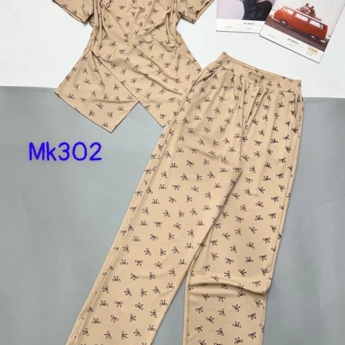 Đồ bộ quần dài áo  thun cổ tròn may xéo thân áo