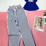 Đồ bộ quần dài sọc áo yếm in chữ