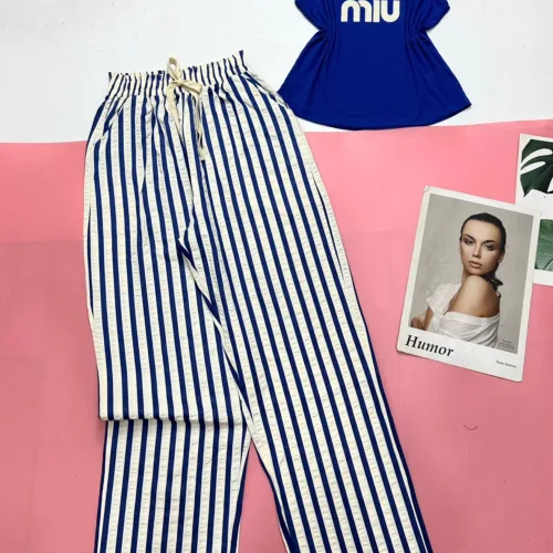 Đồ bộ quần dài sọc áo yếm in chữ