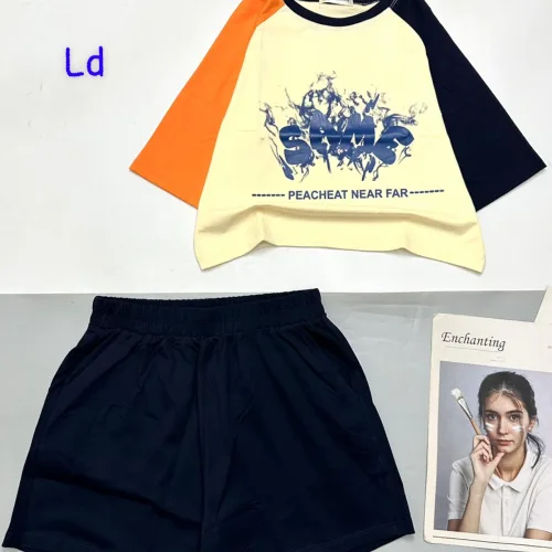 Đồ bộ quần đùi  áo crop top in hình loang màu