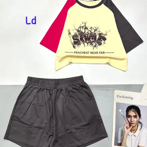 Đồ bộ quần đùi  áo crop top in hình loang màu