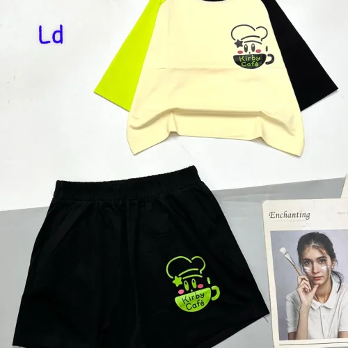 Đồ bộ quần đùi  áo crop top in hình ly nước