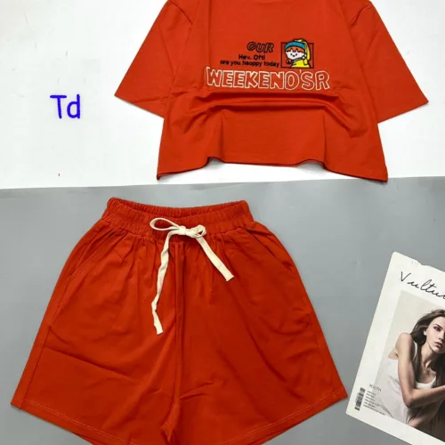 Đồ bộ quần đùi áo croptop cổ tròn in chữ WEEKENDSR