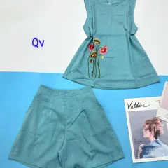 Đồ bộ quần đùi áo sát nách có thêu cành hoa