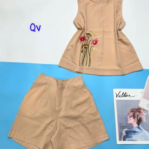 Đồ bộ quần đùi áo sát nách có thêu cành hoa