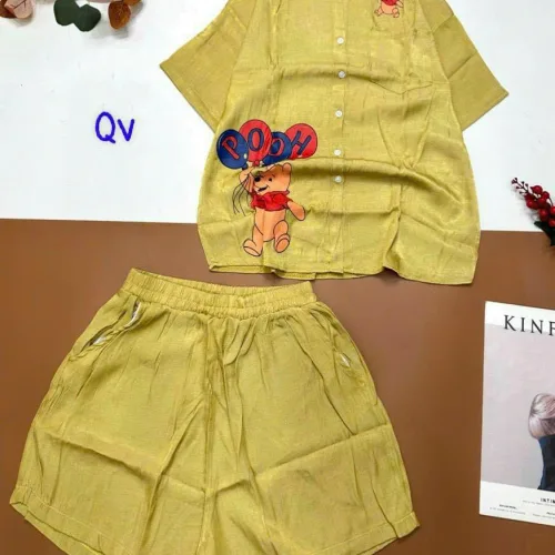 Đồ bộ quần đùi áo sơ mi tay ngắn in hình gấu Pooh