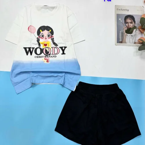 Đồ bộ quần đùi áo tay ngắn 2 màu in chữ WOODY