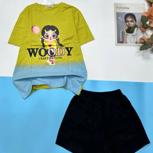 Đồ bộ quần đùi áo tay ngắn 2 màu in chữ WOODY