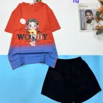 Đồ bộ quần đùi áo tay ngắn 2 màu in chữ WOODY