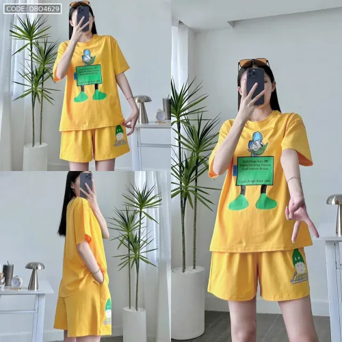 Đồ bộ quần đùi áo tay ngắn in chữ con vịt chữ
