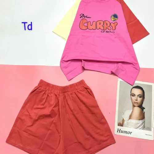 Đồ bộ quần đùi áo tay ngắn in chữ CURRY quần cùng màu tay áo phải