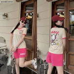 Đồ bộ quần đùi áo tay ngắn in chữ Dance gấu hình gấu nghe nhạc