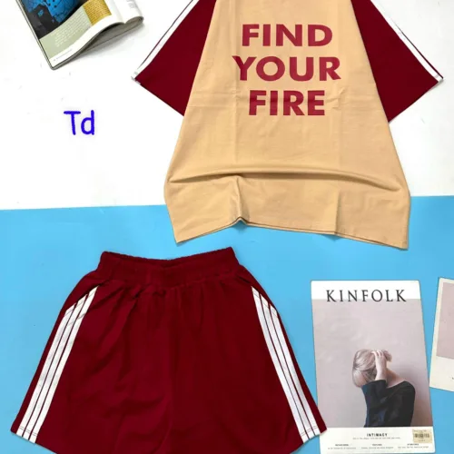 Đồ bộ quần đùi áo tay ngắn in chữ find your fire