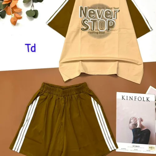 Đồ bộ quần đùi áo tay ngắn in chữ NEVER STOP