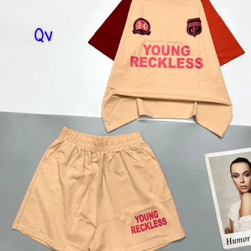 Đồ bộ quần đùi áo tay ngắn in chữ Young Reckless