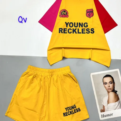Đồ bộ quần đùi áo tay ngắn in chữ Young Reckless