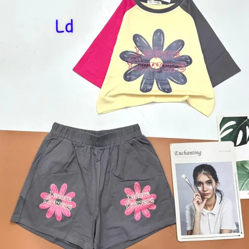 Đồ bộ quần đùi áo tay ngắn in hình bông hoa lớn