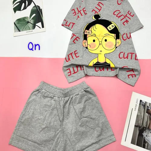 Đồ bộ quần đùi áo tay ngắn in hình cô bé chữ cute