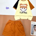 Đồ bộ quần đùi áo tay ngắn in hình mặt cười đội nón chữ coffee