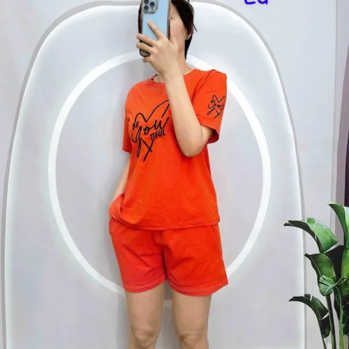 Đồ bộ quần đùi áo tay ngắn in trái tim và chữ