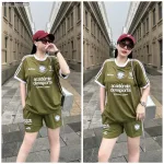 Đồ bộ quần đùi áo tay ngắn sọc tay áo và quần in nhiều chữ