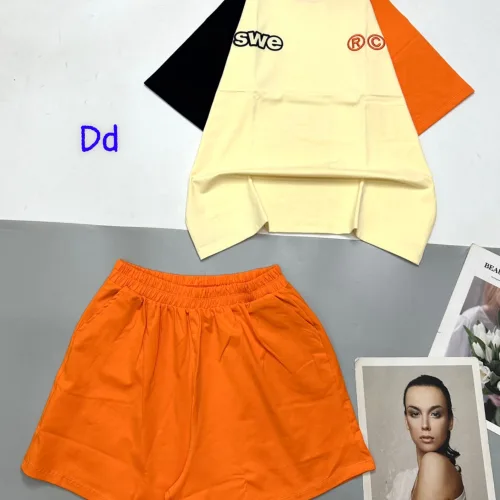 Đồ bộ quần đùi áo tay ngắn thuê chữ RC bên trái