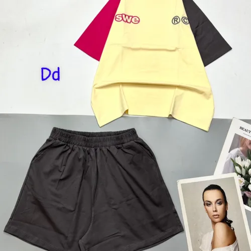 Đồ bộ quần đùi áo tay ngắn thuê chữ RC bên trái