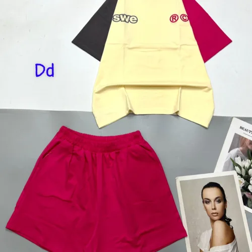 Đồ bộ quần đùi áo tay ngắn thuê chữ RC bên trái