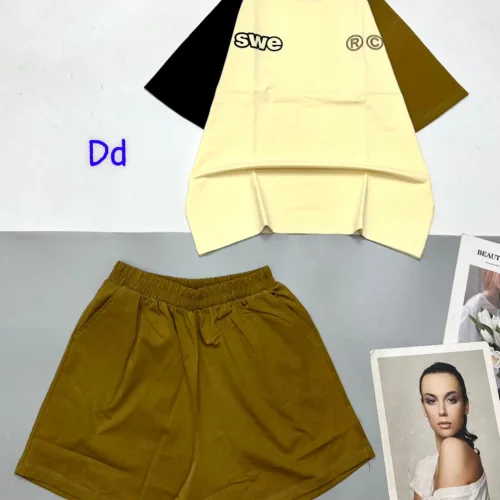 Đồ bộ quần đùi áo tay ngắn thuê chữ RC bên trái