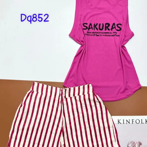 Đồ bộ quần đùi ca rô nhỏ áo ba lỗ in hình chữ Sakura