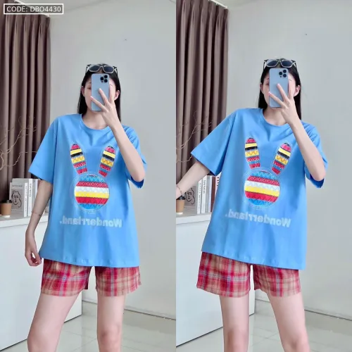 Đồ bộ quần đùi caro áo tay ngắn in đầu thỏ màu