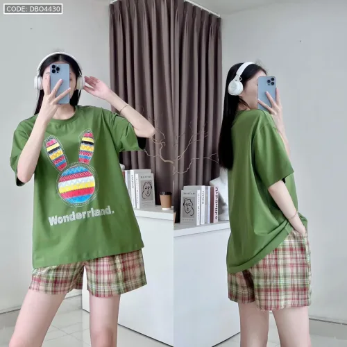 Đồ bộ quần đùi caro áo tay ngắn in đầu thỏ màu