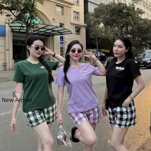 Đồ bộ quần đùi caro áo tay ngắn in hình