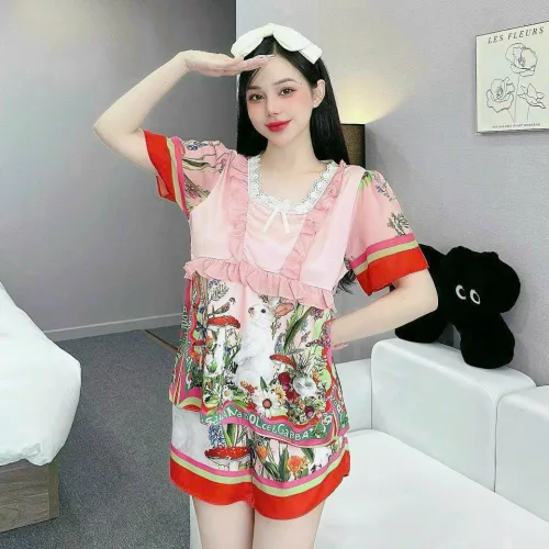 Đồ bộ quần đùi latin áo cổ vuông viền ren nơ in hình dể thương