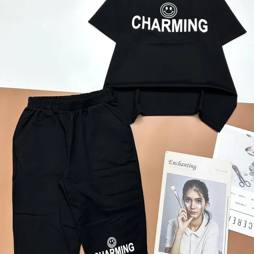 Đồ bộ quần lửng áo tay ngắn cổ tròn in chữ Charming