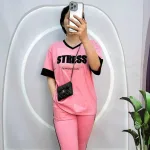Đồ bộ quần lửng áo tay ngắn cổ v in chữ stress