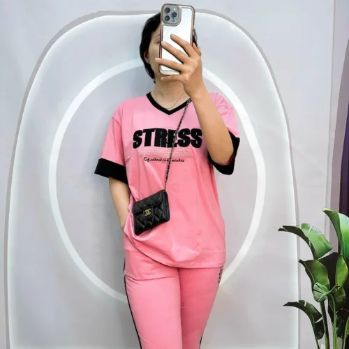 Đồ bộ quần lửng áo tay ngắn cổ v in chữ stress