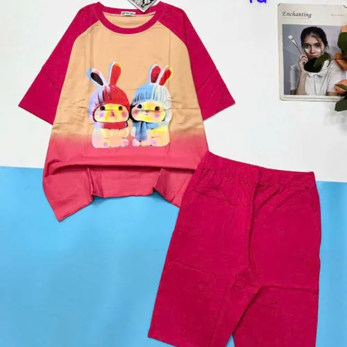 Đồ bộ quần lửng áo tay ngắn in 2 chú thỏ quàng khăn