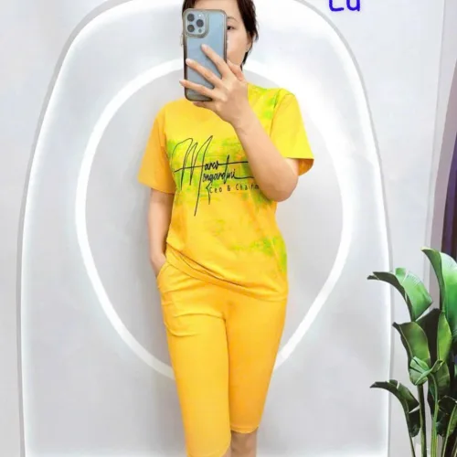 Đồ bộ quần lửng áo tay ngắn in loang chữ