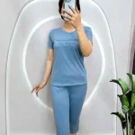 Đồ bộ quần lửng áo tay ngắn trơn in chữ nổi