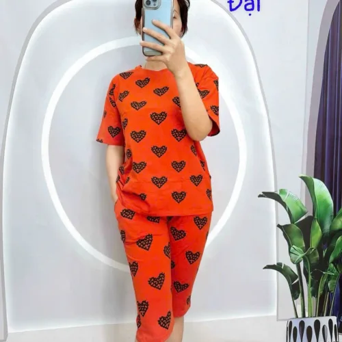 Đồ bộ quần lửng áo thun in hình nhiều trái tim
